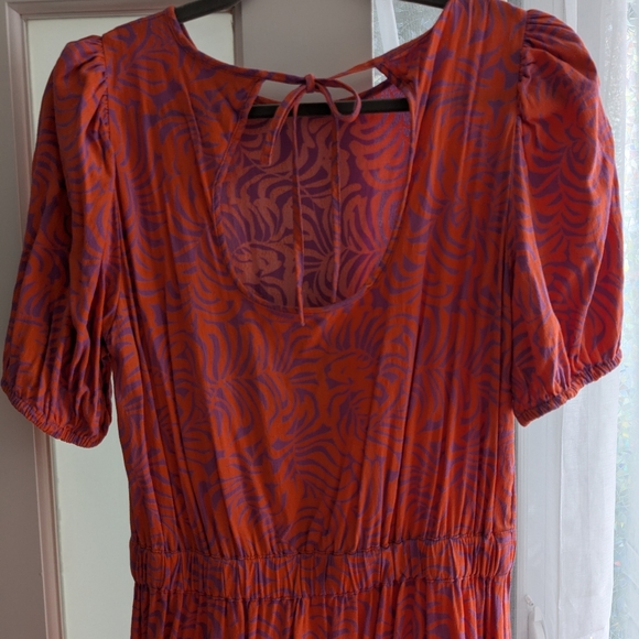 Fun and bright dress - Picture 3 of 6